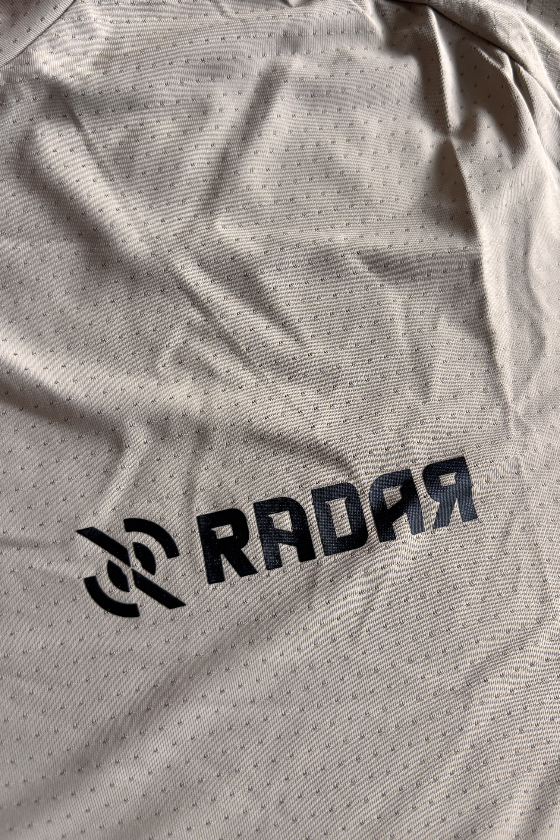 PERFORMANCE SHIRT BEIGE