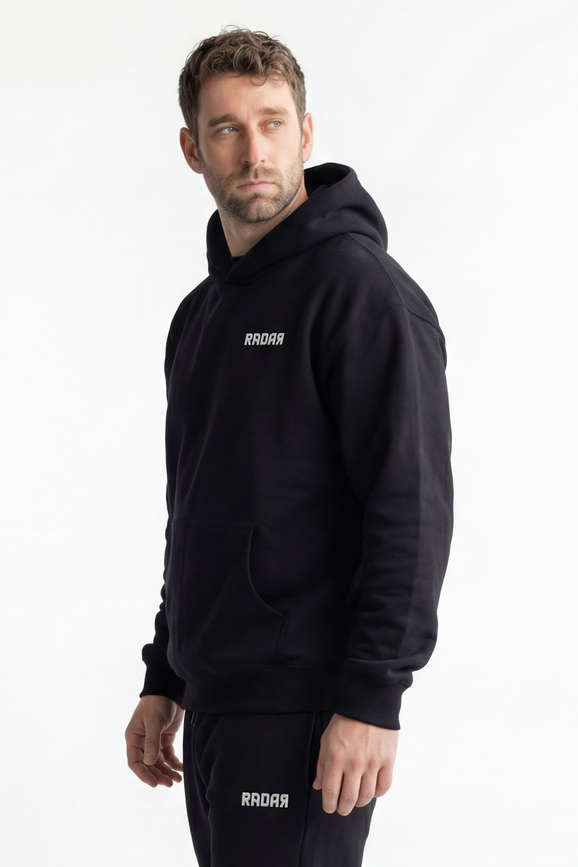 ESSSENTIAL OVERSIZED HOODIE ZWART
