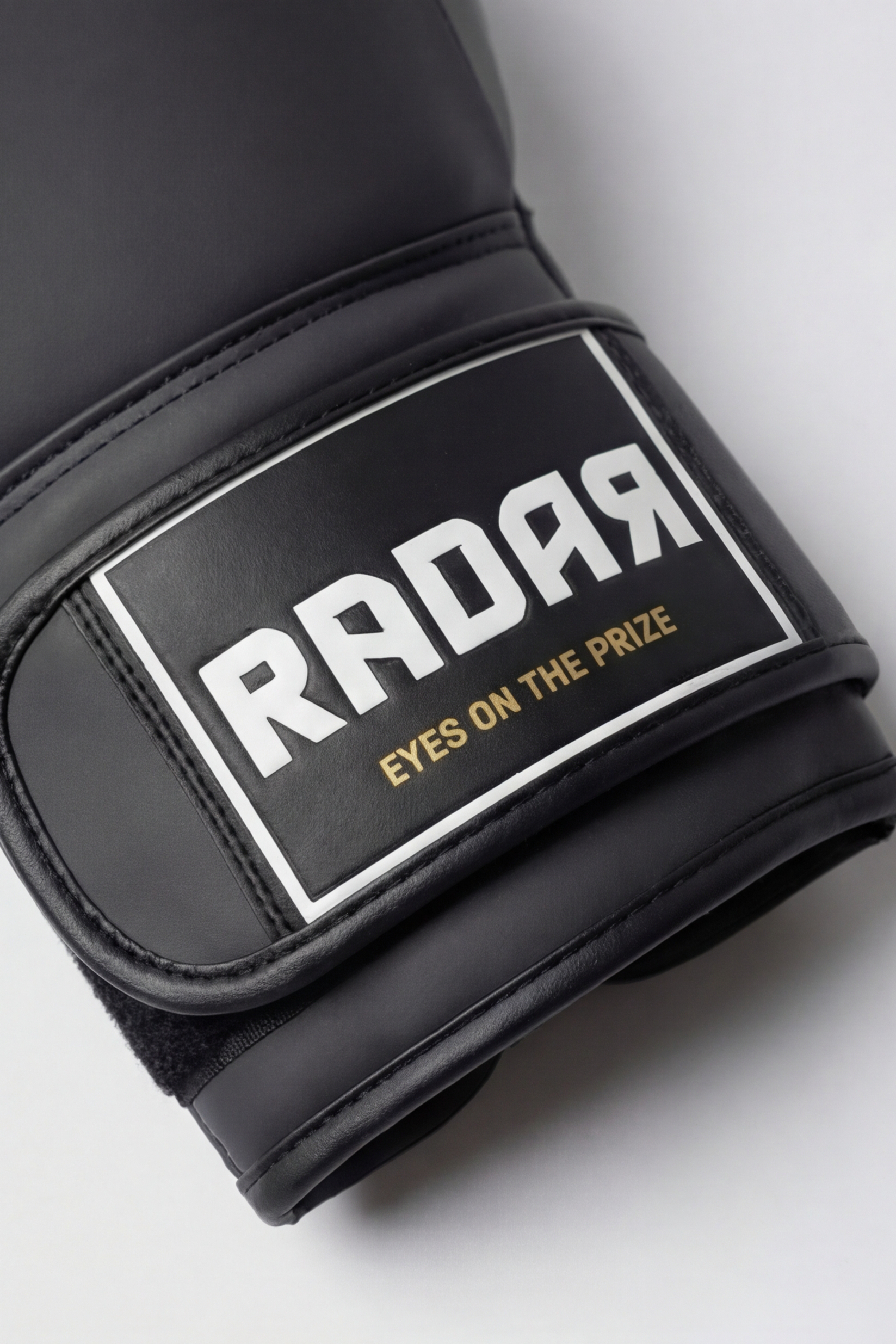 RADAR KINDER BOKSHANSCHOENEN ZWART/GOUD