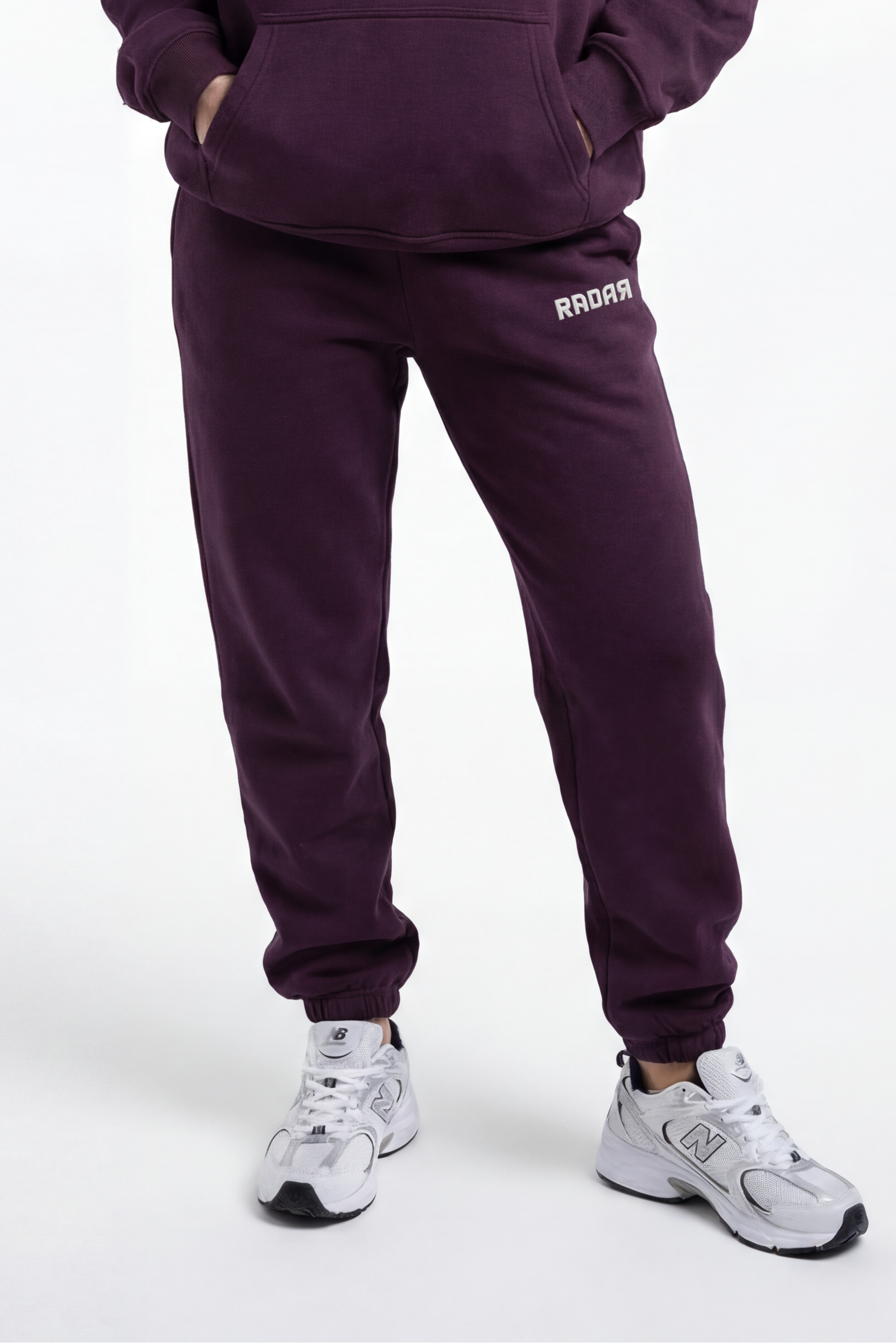 ESSENTIAL OVERSIZED JOGGERS BURGUNDY