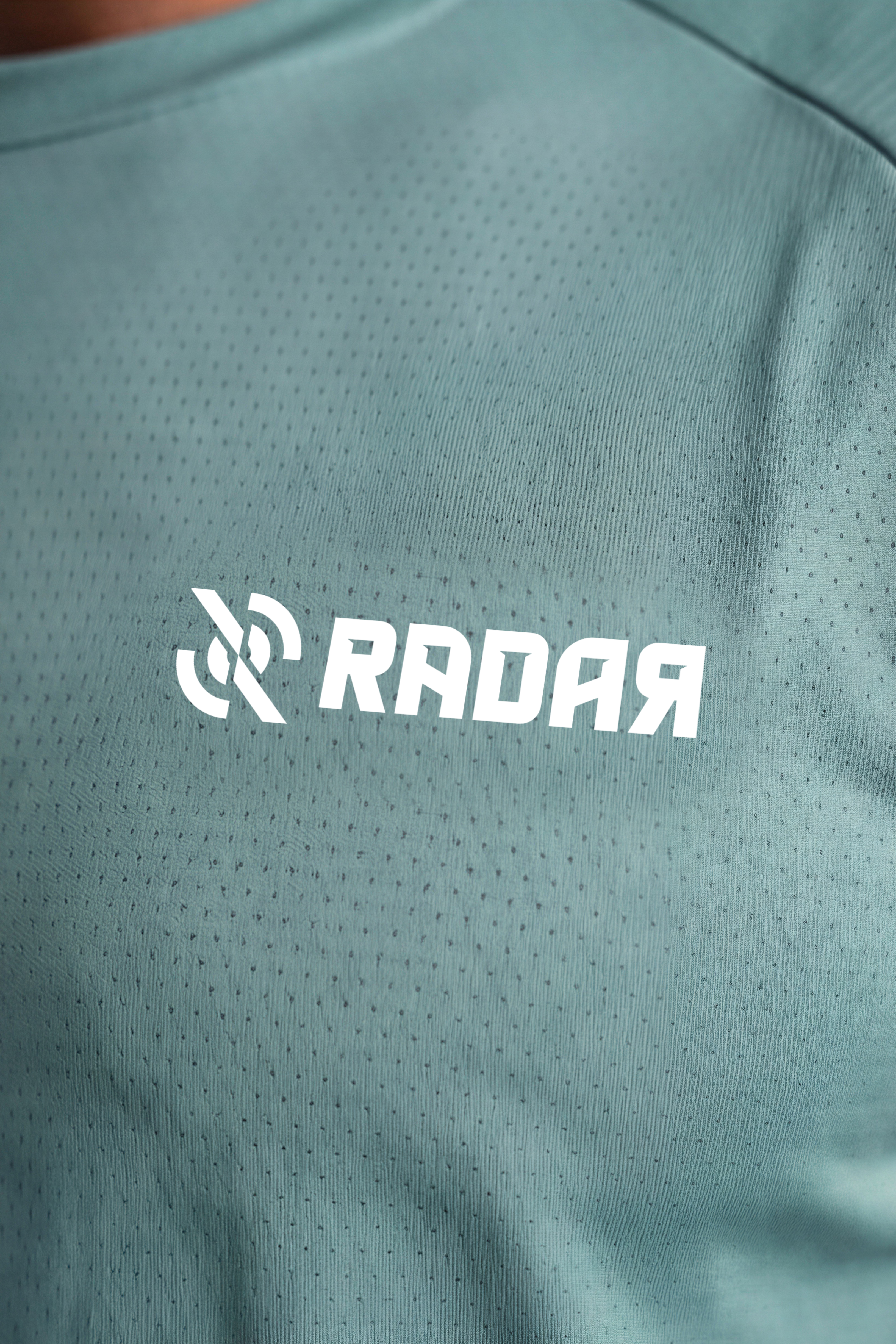 PERFORMANCE SHIRT GROEN